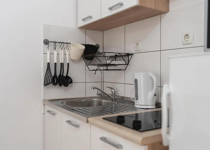 Snjeza Apartament Vir