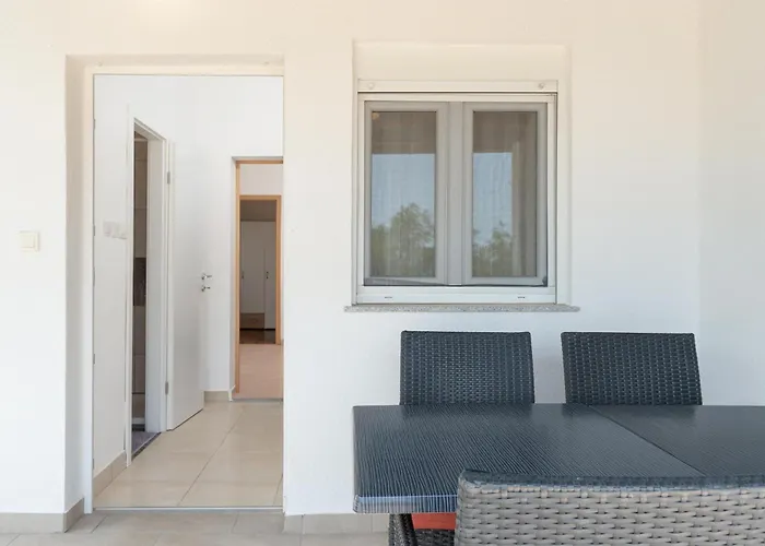 Apartment Snjeza *