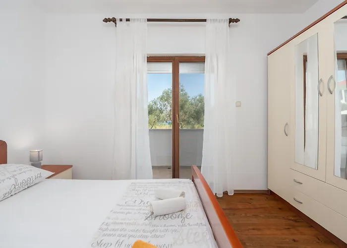 Apartment Snjeza *