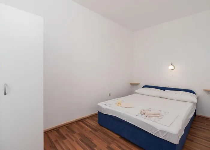Snjeza Apartment Vir