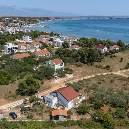 Apartment Snjeza Vir